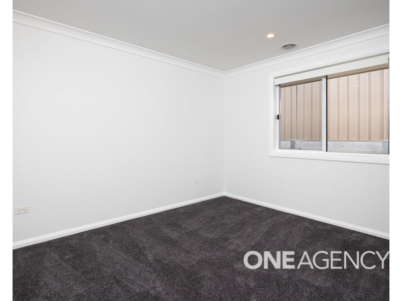 12 NOLAN STREET, Lloyd NSW 2650