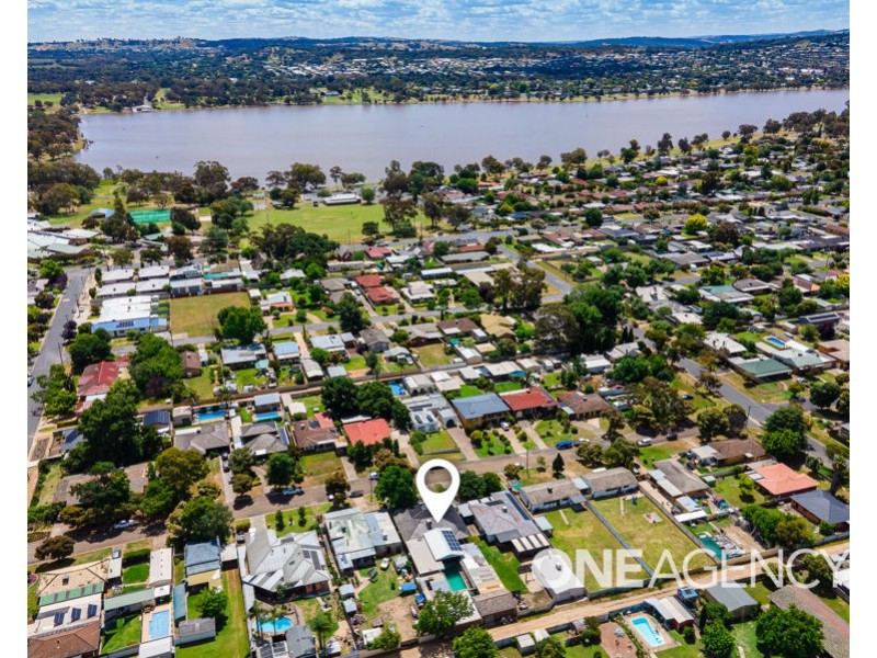 53 GRAHAM STREET, Lake Albert NSW 2650