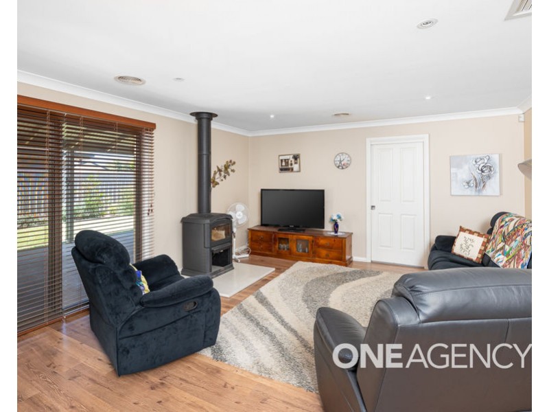 60 MIMA STREET, Glenfield Park NSW 2650