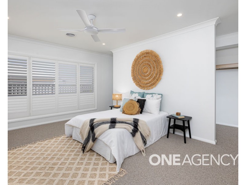 14 BONDI CRESCENT, Gobbagombalin NSW 2650