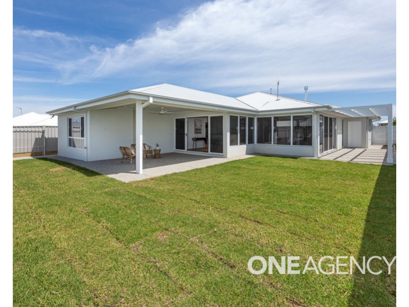14 BONDI CRESCENT, Gobbagombalin NSW 2650