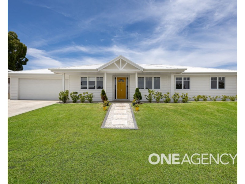 16 KELLERMAN CRESCENT, Boorooma NSW 2650