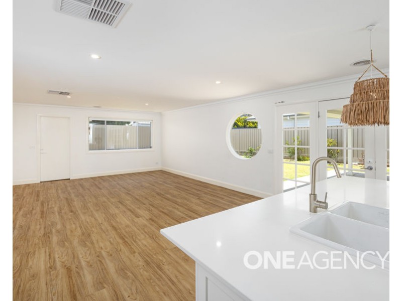 16 KELLERMAN CRESCENT, Boorooma NSW 2650