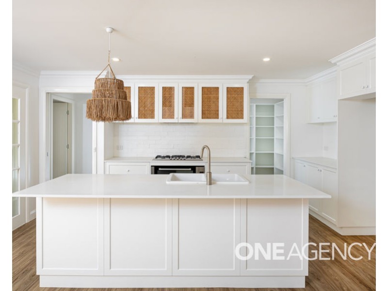 16 KELLERMAN CRESCENT, Boorooma NSW 2650