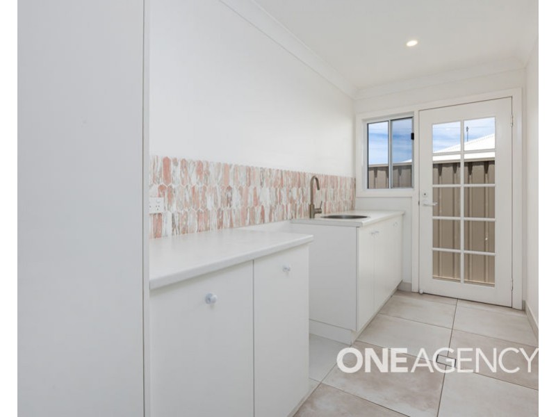 16 KELLERMAN CRESCENT, Boorooma NSW 2650