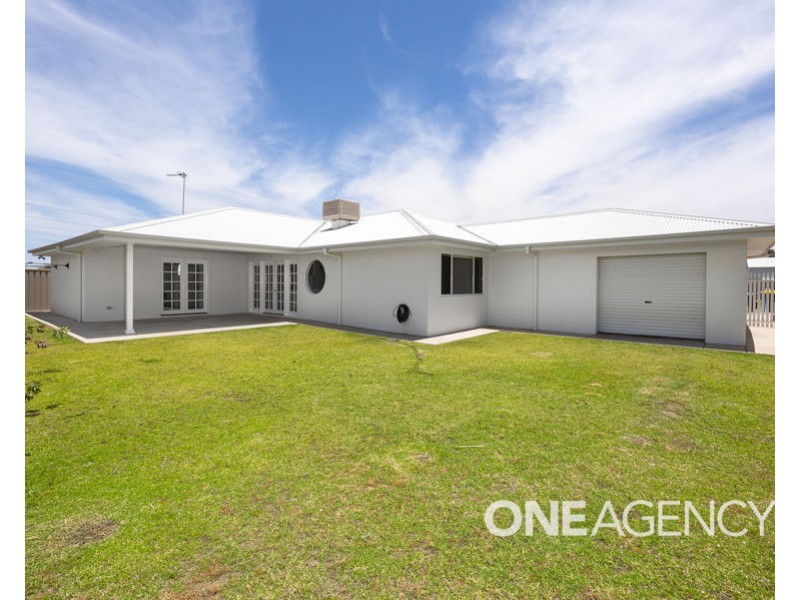 16 KELLERMAN CRESCENT, Boorooma NSW 2650