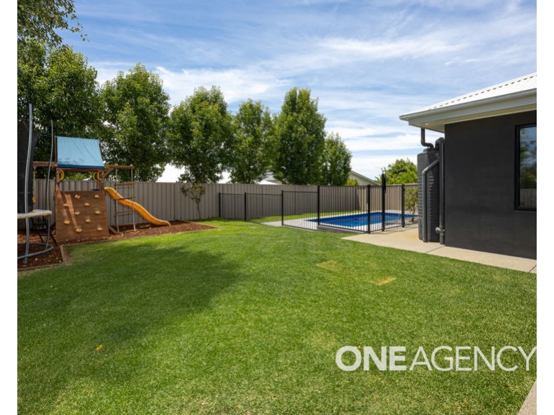 55 DURACK CIRCUIT, Boorooma NSW 2650
