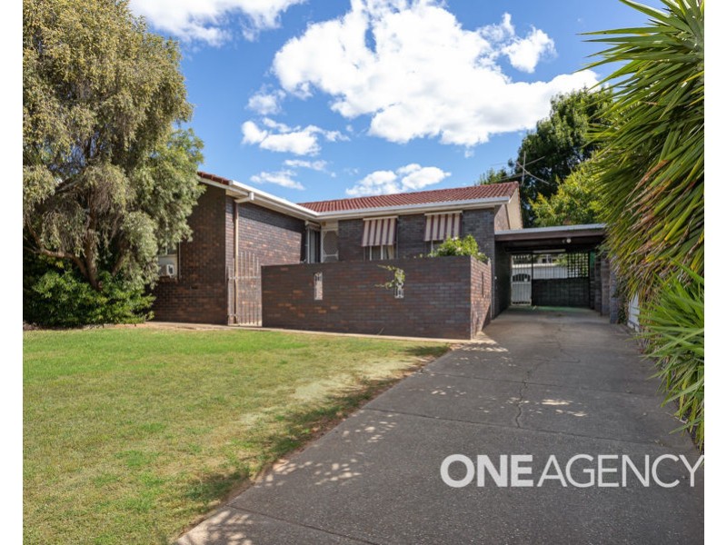 6 PATEY CLOSE, Ashmont NSW 2650