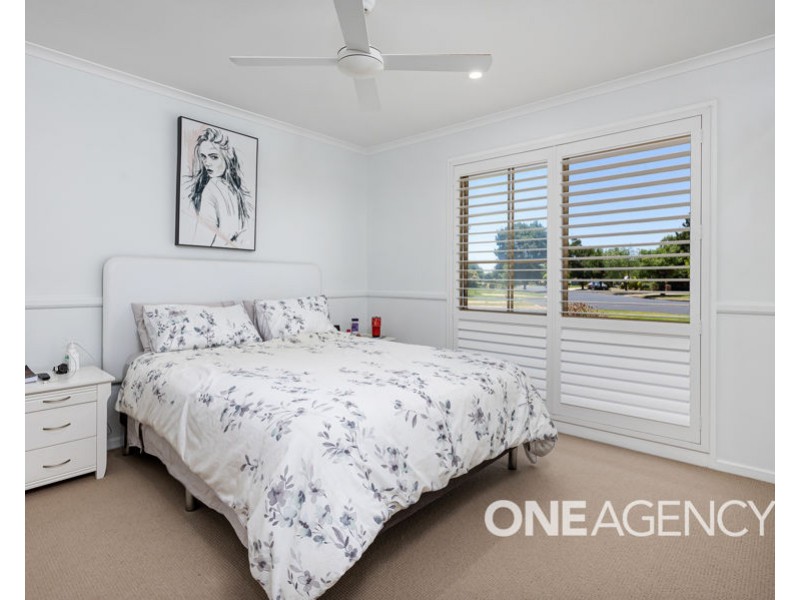 31 WARRAMBOOL CRESCENT, Glenfield Park NSW 2650