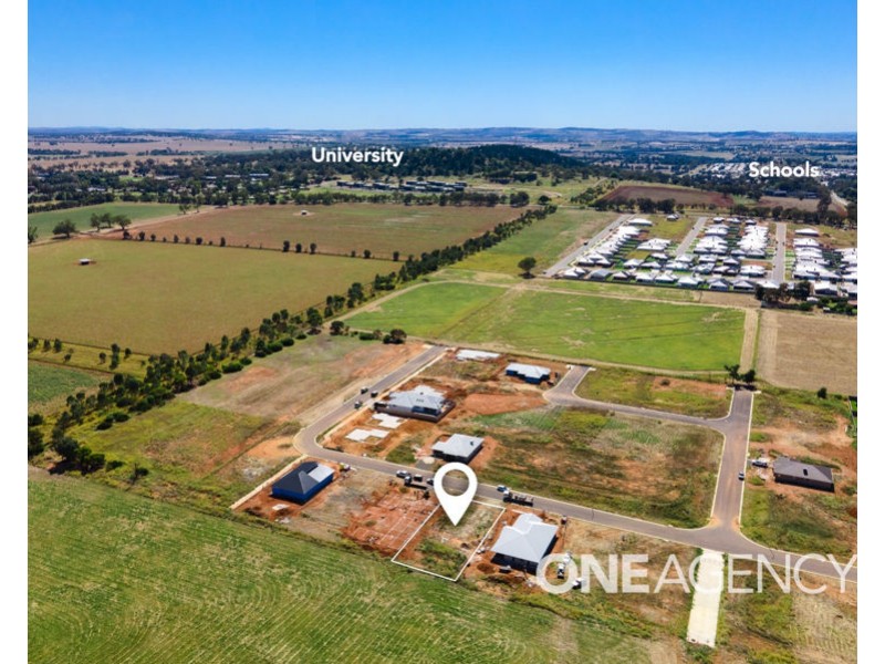 41 VALENCIA DRIVE, Gobbagombalin NSW 2650