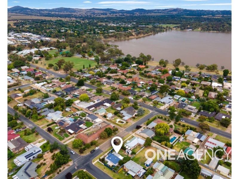 13A ANGEL STREET, Lake Albert NSW 2650