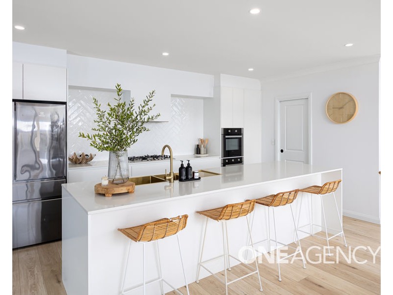 15 JIMBEROO LOOP, Gobbagombalin NSW 2650