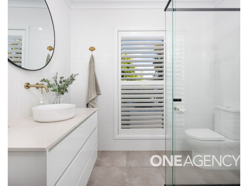 15 JIMBEROO LOOP, Gobbagombalin NSW 2650