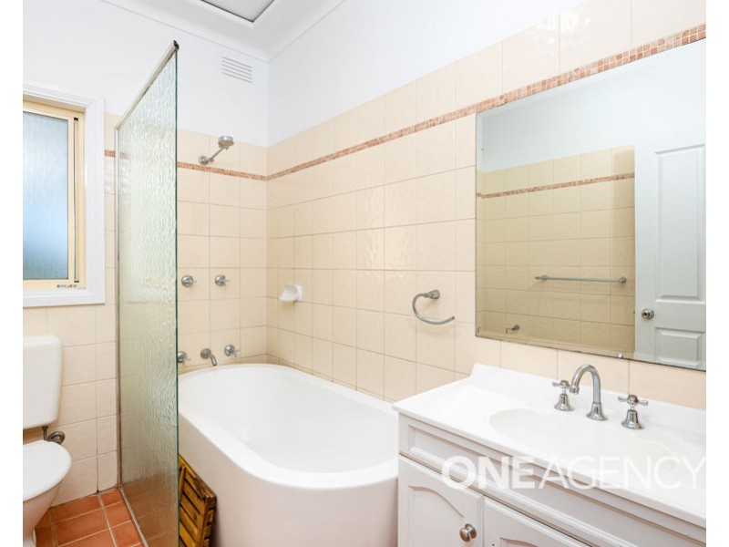 417 LAKE ALBERT ROAD, Kooringal NSW 2650