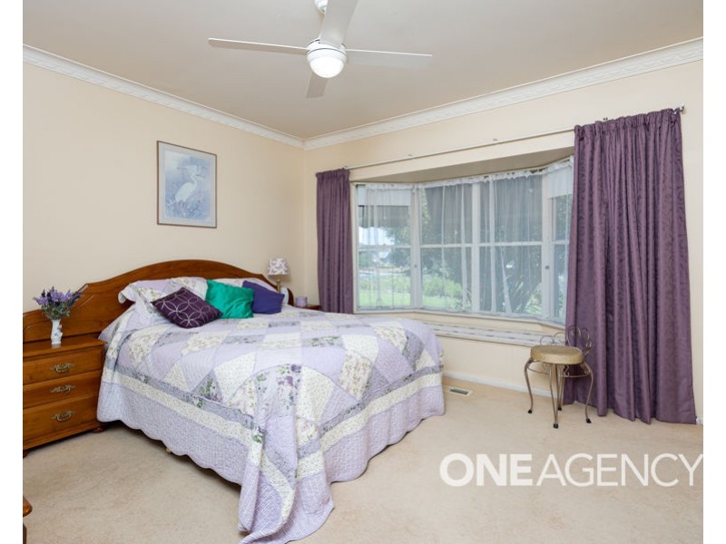 1 ACACIA STREET, Kooringal NSW 2650