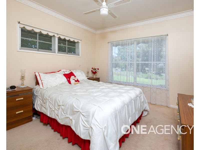 1 ACACIA STREET, Kooringal NSW 2650