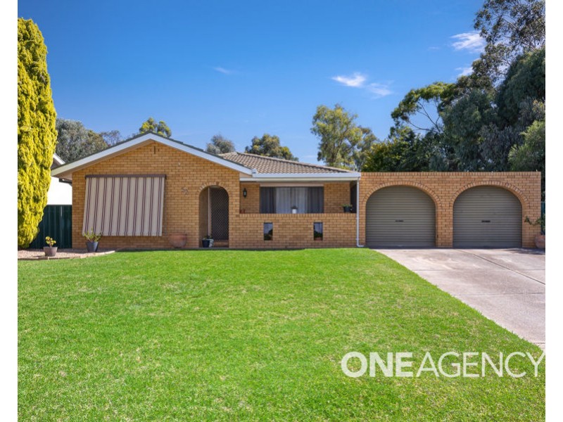 52 DOMAN STREET, Estella NSW 2650