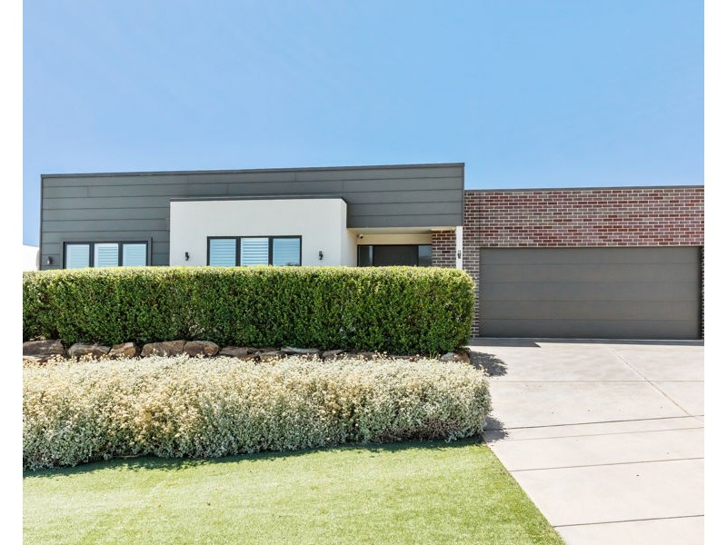 7 BONNER STREET, Lloyd NSW 2650
