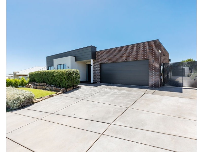 7 BONNER STREET, Lloyd NSW 2650