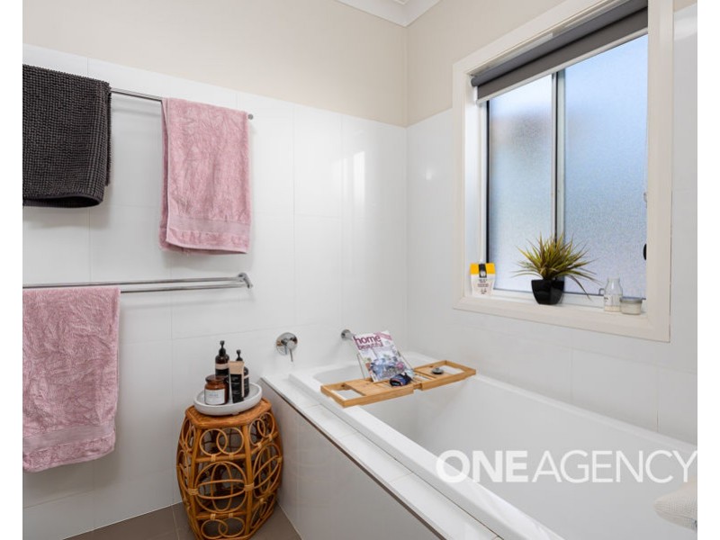 29 KANSAS DRIVE, Tolland NSW 2650