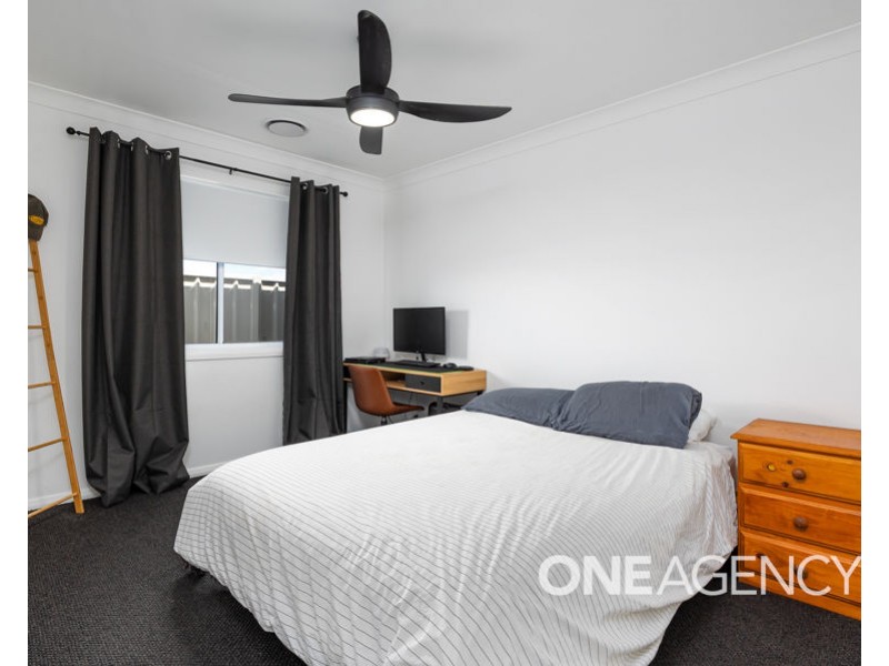 11 AH KET AVENUE, Lloyd NSW 2650