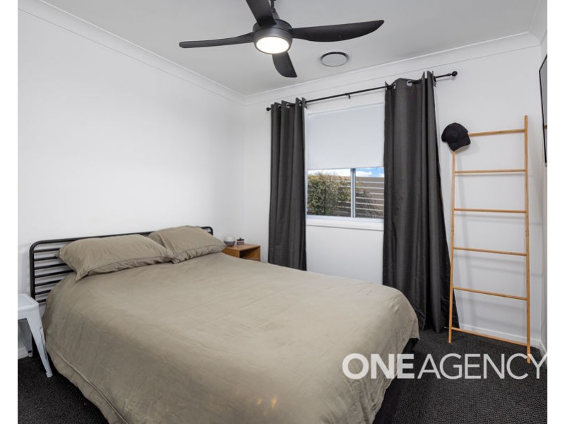 11 AH KET AVENUE, Lloyd NSW 2650