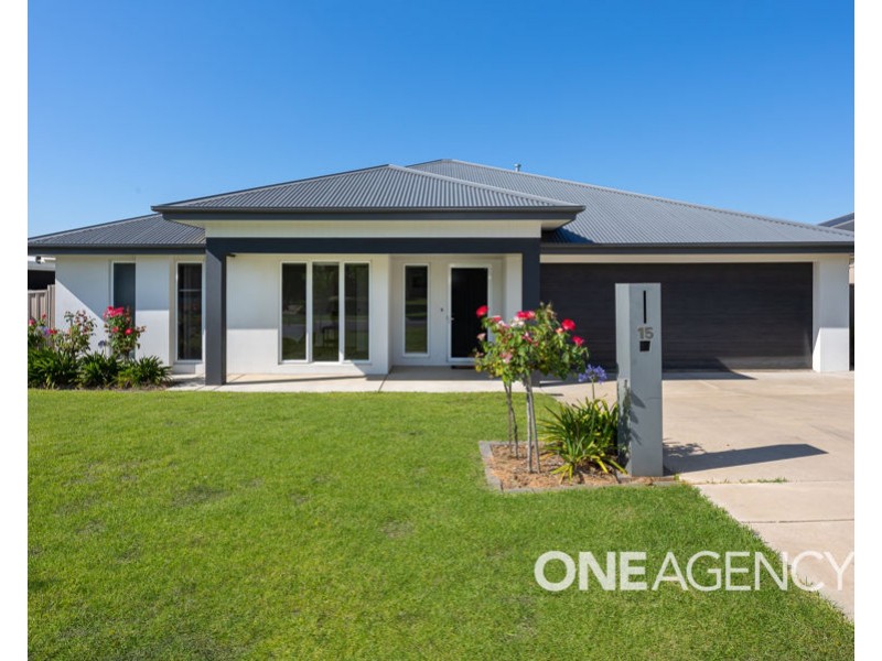 15 MULLAGH CRESCENT, Boorooma NSW 2650