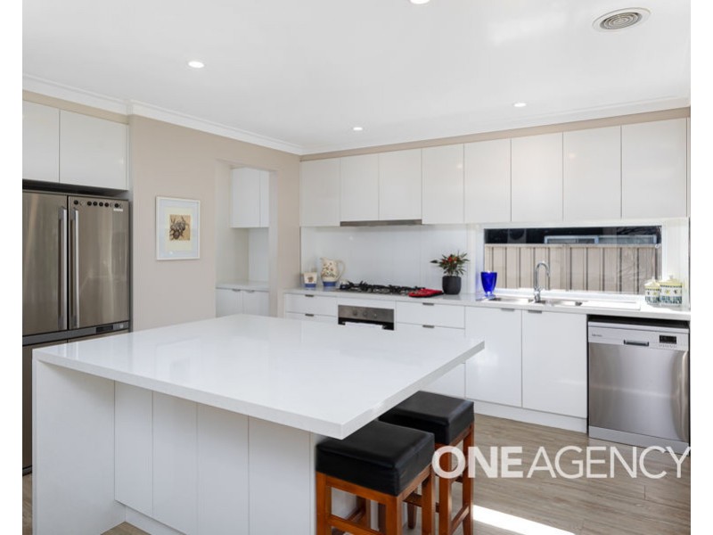 15 MULLAGH CRESCENT, Boorooma NSW 2650