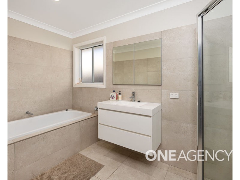 15 MULLAGH CRESCENT, Boorooma NSW 2650