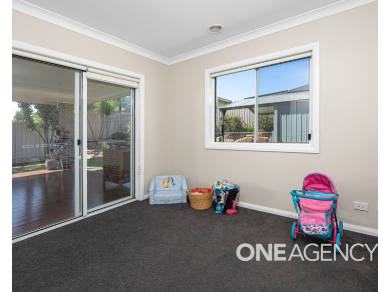 25 WATSON BOULEVARD, Lloyd NSW 2650