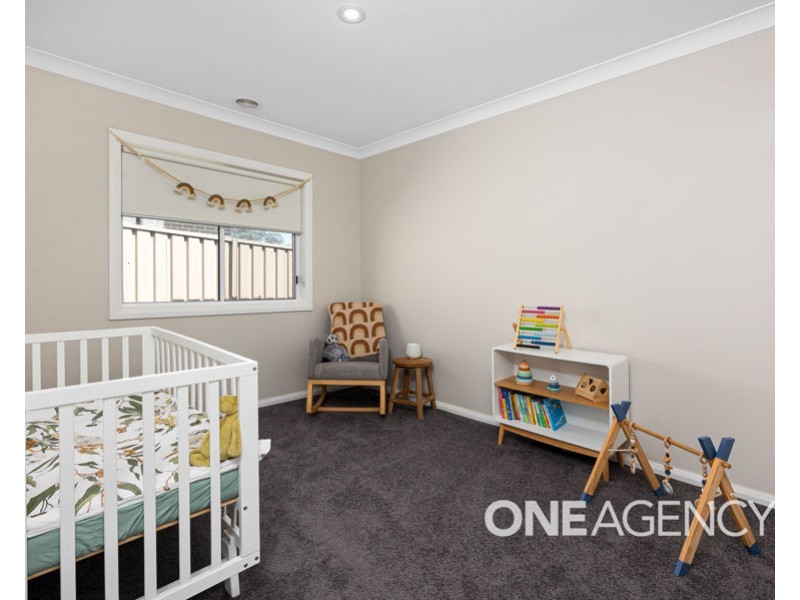 25 WATSON BOULEVARD, Lloyd NSW 2650