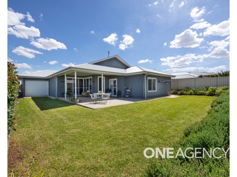 40 MUTTAMA PARADE, Gobbagombalin NSW 2650