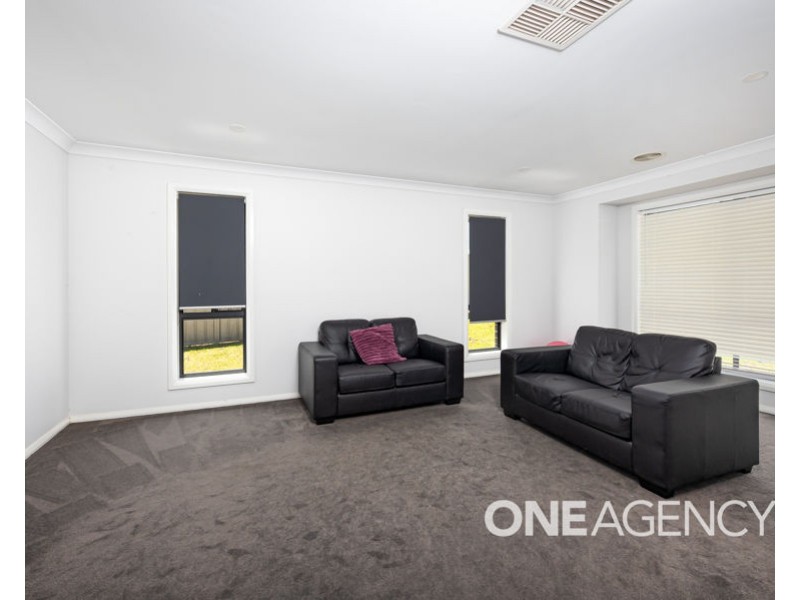70 BARMEDMAN AVENUE, Gobbagombalin NSW 2650