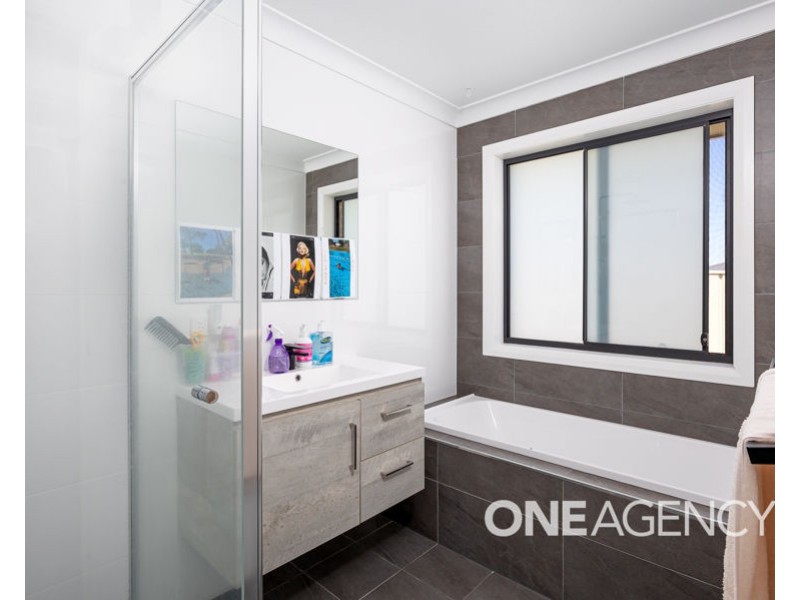 70 BARMEDMAN AVENUE, Gobbagombalin NSW 2650