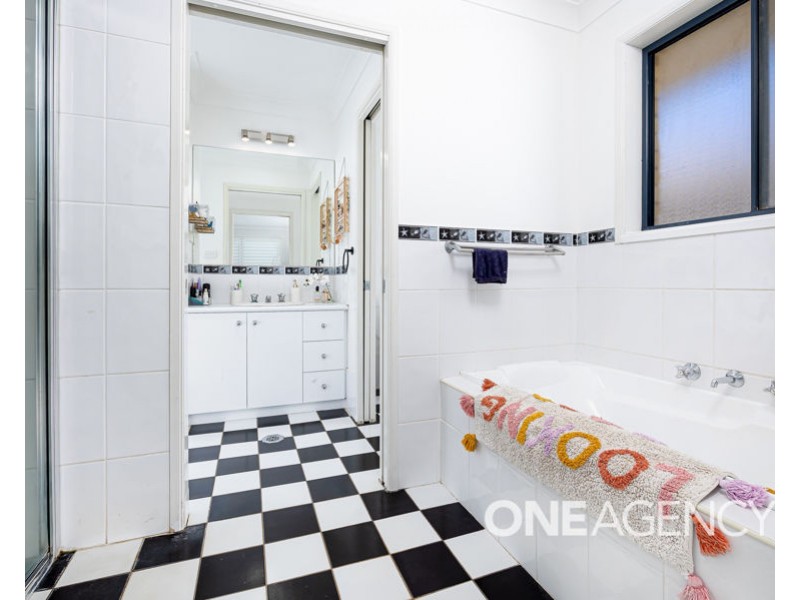 99 YENTOO DRIVE, Glenfield Park NSW 2650