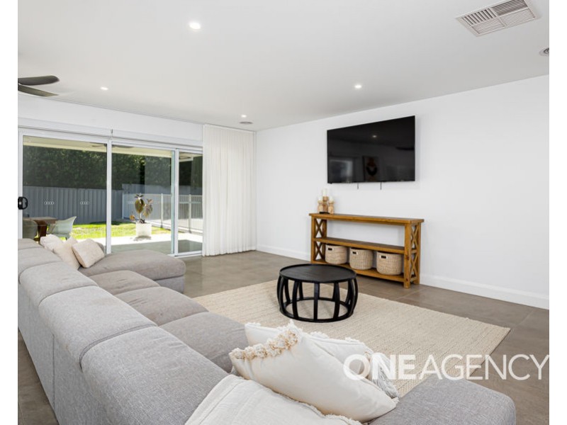 127 LAKEHAVEN DRIVE, Lake Albert NSW 2650