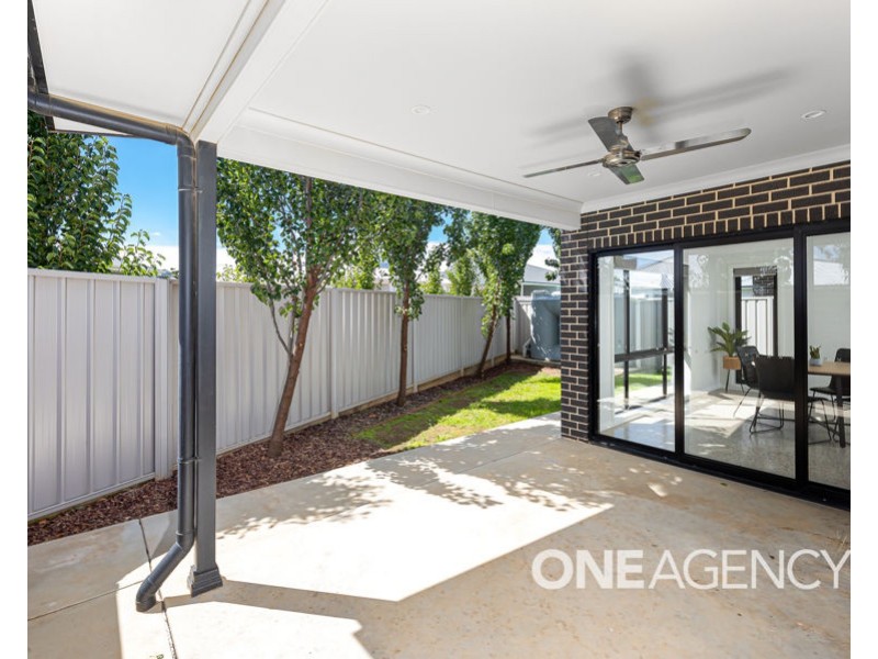 32 YENDA AVENUE, Gobbagombalin NSW 2650