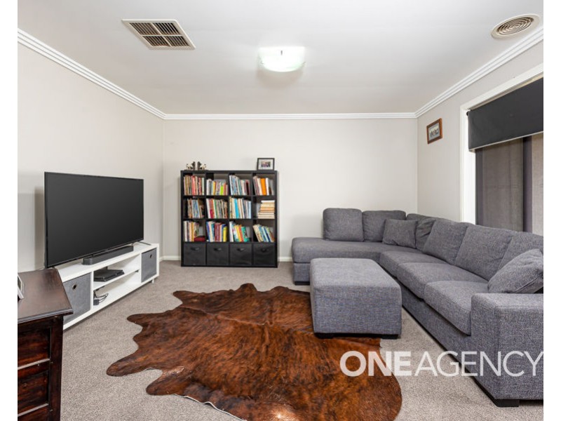 48 STRICKLAND DRIVE, Boorooma NSW 2650
