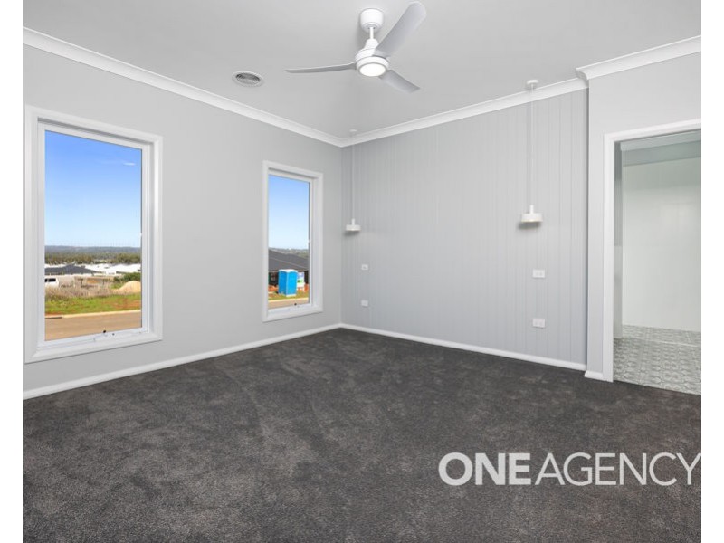 130 VALENCIA DRIVE, Gobbagombalin NSW 2650