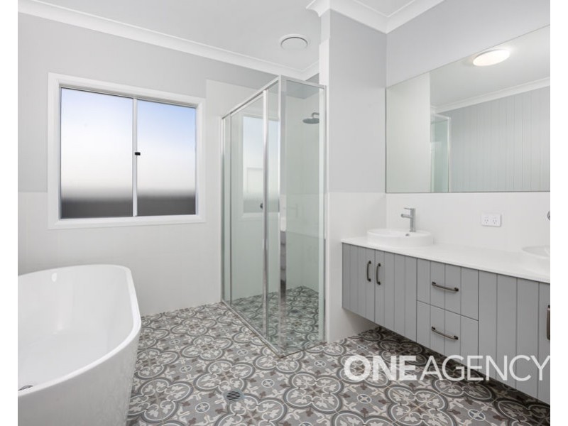 130 VALENCIA DRIVE, Gobbagombalin NSW 2650