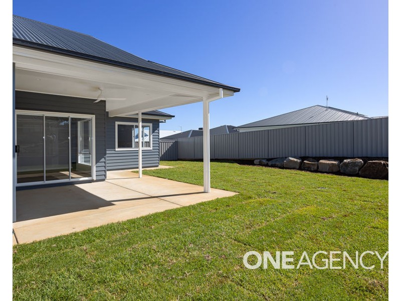 130 VALENCIA DRIVE, Gobbagombalin NSW 2650