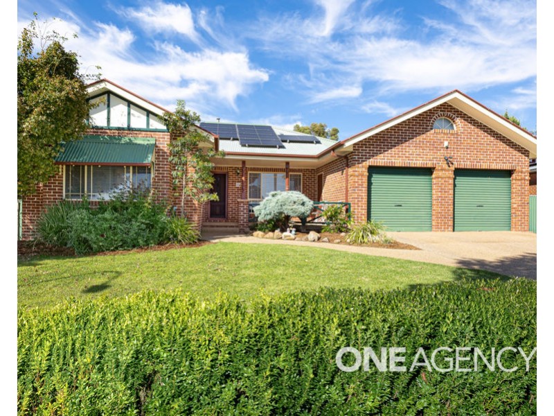 11 LAMILLA STREET, Glenfield Park NSW 2650