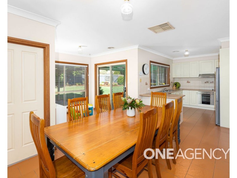 11 LAMILLA STREET, Glenfield Park NSW 2650