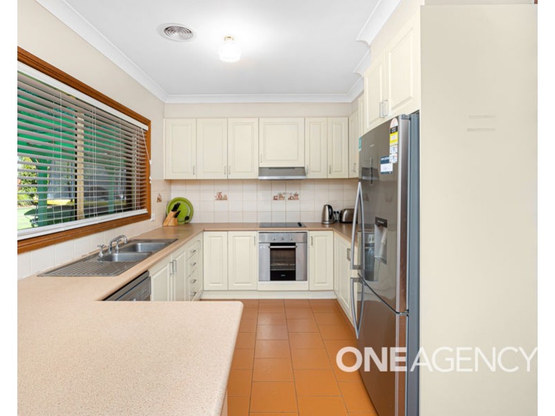 11 LAMILLA STREET, Glenfield Park NSW 2650