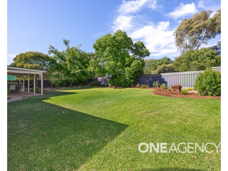 11 LAMILLA STREET, Glenfield Park NSW 2650