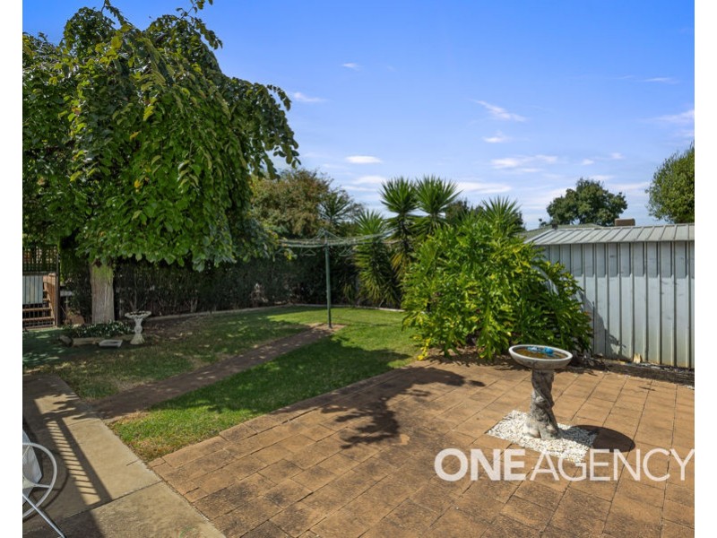 9 KIRRANG AVENUE, Glenfield Park NSW 2650