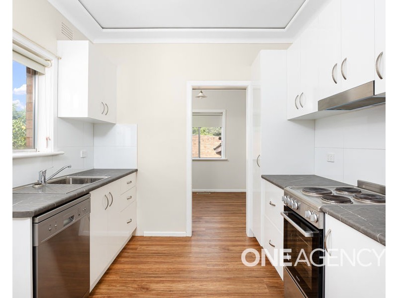 1 MANOORA AVENUE, Mount Austin NSW 2650