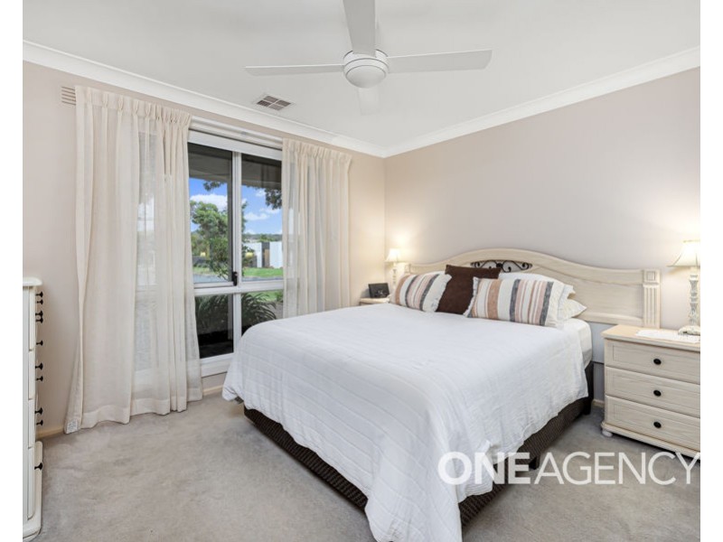 3 LASSWADE STREET, Lake Albert NSW 2650