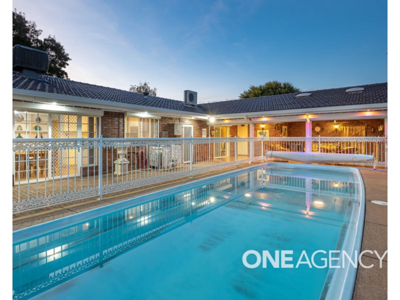 3 LASSWADE STREET, Lake Albert NSW 2650