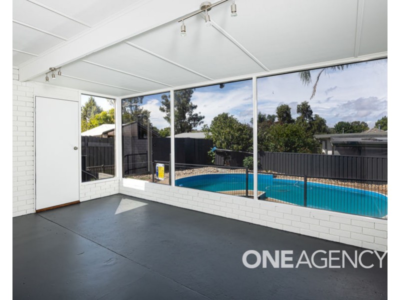 16 ZIEGLER AVENUE, Kooringal NSW 2650